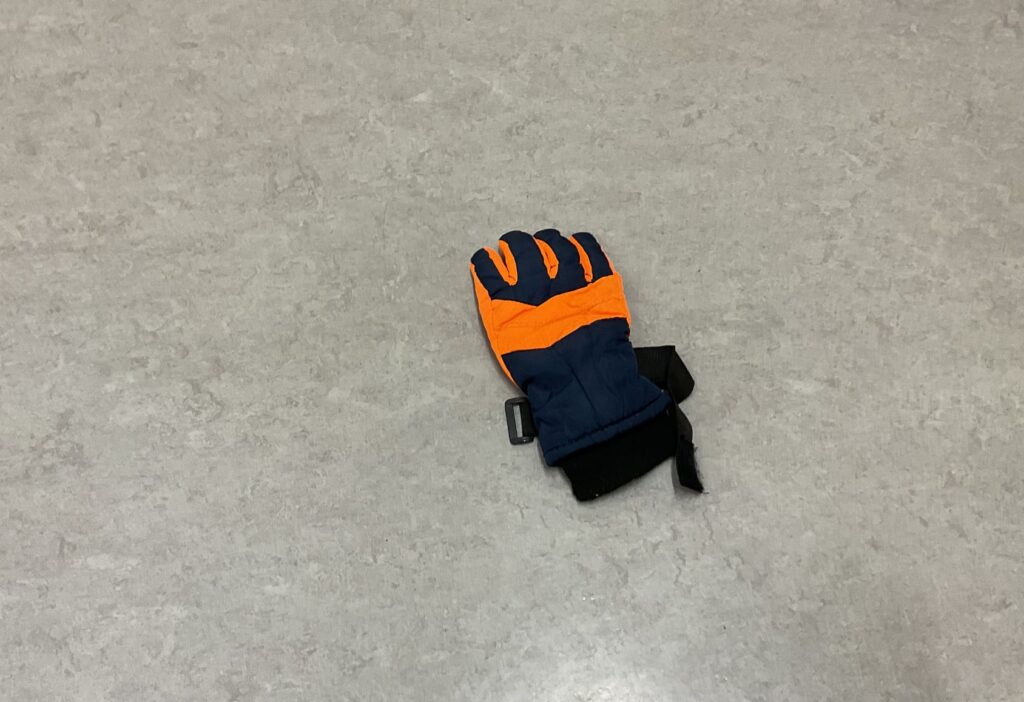 Abbildung – Fundsachen – Grundschule an der Weinau